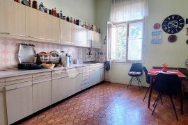 Stan u zelenoj oazi u centru grada, Pula, Apartamento