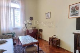 Stan u zelenoj oazi u centru grada, Pula, Apartamento