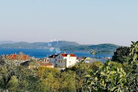 VODICE, građevinsko zemljište s pogledom na more, Vodice, أرض