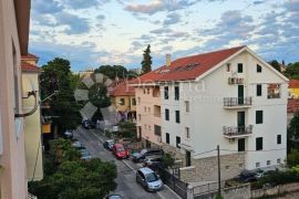 STAN SPLIT KOMPLETNO RENOVIRAN I NAMJEŠTEN - LUČAC / MANUŠ, Split, Flat