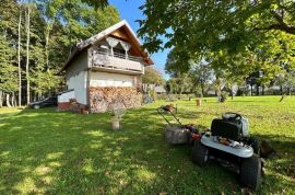 KUĆA NA OSAMI U NETAKNUTOJ PRIRODI POGLED NA VELEBIT, Lovinac, Haus