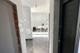 Novogradnja sa bazenom 180m2 Grižane, Vinodolska Općina, Kuća