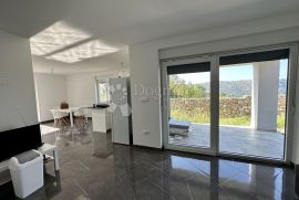 Novogradnja sa bazenom 180m2 Grižane, Vinodolska Općina, Kuća