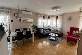 Predivan stan 86m² uz more, Trogir, Apartamento