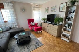 Predivan stan 86m² uz more, Trogir, Apartamento