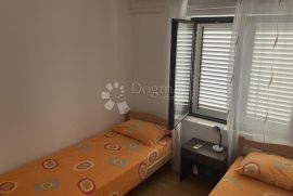 PREKRASAN APARTMAN 200 METARA OD MORA, Vodice, شقة