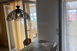 PREKRASAN APARTMAN 200 METARA OD MORA, Vodice, شقة