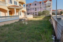 VODICE - KUĆA 800 M2 ODLIČNA PRILIKA, Vodice, Casa