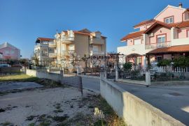 VODICE - KUĆA 800 M2 ODLIČNA PRILIKA, Vodice, Casa