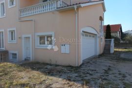 VODICE - KUĆA 800 M2 ODLIČNA PRILIKA, Vodice, Casa