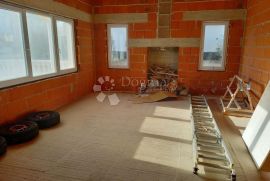 VODICE - KUĆA 800 M2 ODLIČNA PRILIKA, Vodice, Casa