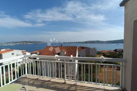 PENTHOUSE SA PANORAMSKIM POGLEDOM NA MORE, SEGET DONJI, Seget, Appartement