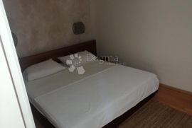 Etaža - dva apartmana na odličnoj lokaciji, Omišalj, Appartment