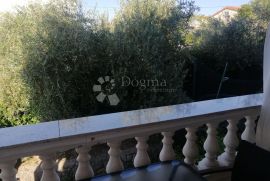 Etaža - dva apartmana na odličnoj lokaciji, Omišalj, Appartment