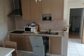 Etaža - dva apartmana na odličnoj lokaciji, Omišalj, Appartment