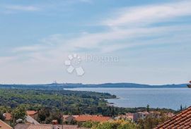 Ekskluzivno Luksuzna kuća s antikvitetnim šarmom, Vodnjan, House