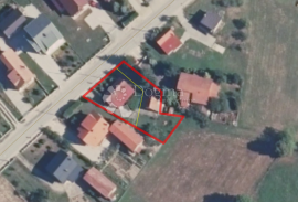 Zagreb - Kerestinec, 2 kuće kao  potencijal za investiciju, Sveta Nedelja, House