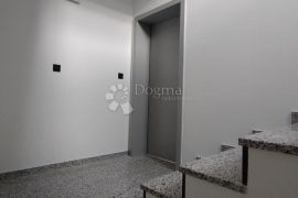 MALINSKA - DVA APARTMANA S OKUĆNICOM, Malinska-Dubašnica, Wohnung