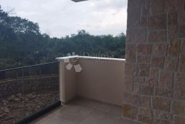 MALINSKA - DVA APARTMANA S OKUĆNICOM, Malinska-Dubašnica, Wohnung