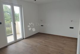 MALINSKA - DVA APARTMANA S OKUĆNICOM, Malinska-Dubašnica, Wohnung