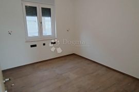 MALINSKA - DVA APARTMANA S OKUĆNICOM, Malinska-Dubašnica, Wohnung