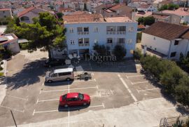 VODICE - HOTEL SA 17 SOBA BLIZU MORA, Vodice, Propriedade comercial