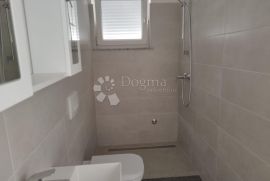 MALINSKA MALI APARTMAN BLIZU PLAŽE, Malinska-Dubašnica, Appartement