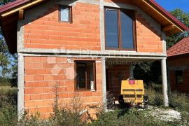 GRAĐEVINSKO ZEMLJIŠTE PODOŠTRA S POGLEDOM NA VELEBIT, Gospić - Okolica, Zemljište