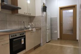 Gornja Vežica-stan za mlade studentice ili radnice, Rijeka, Apartamento