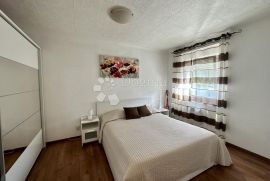 PRILIKA!!!! Njivice apartman 84m2 300m od mora, Omišalj, Appartment