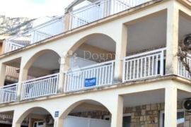 Vila uz more! Idealna kao investicija za hotel!, Gradac, Casa