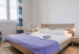 Apartman sa vrtom na Viru, Vir, Apartamento