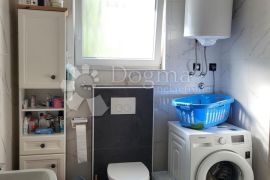 Komforan trosobni apartman, Crikvenica, Appartment