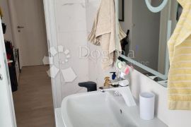 Komforan trosobni apartman, Crikvenica, Appartment