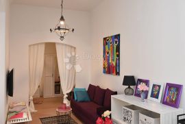 STAN U CENTRU GRADA, 51m2, ISKLJUČIVO DUGOROČNO, Rijeka, Flat