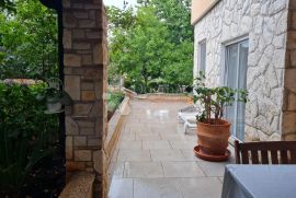 Predivna kuća sa apartmanima 300 m od mora, Medulin, Casa