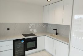 NJIVICE - APARTMAN U NOVOGRADNJI, Omišalj, Appartamento