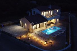 OTOK KRK MIRNA LOKACIJA - MODERNA VILLA, Krk, Casa