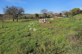 Građevinsko zemljište na mirnoj lokaciji, Pula, Land