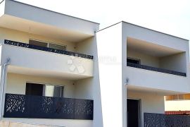 STAN VODICE 92,60 m2-NOVOGRADNJA!!!-useljivo, Vodice, Daire