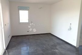 STAN VODICE 92,60 m2-NOVOGRADNJA!!!-useljivo, Vodice, Daire