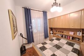 KRK ODLIČAN APARTMAN NA SUPER LOKACIJI, Omišalj, Kвартира