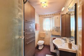 Apartman u Njivicama sa izvanrednim pogledom na more, Omišalj, Apartamento