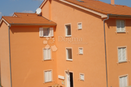 UVALA SOLINE - DVA APARTMANA PRVI RED DO MORA, Dobrinj, Appartment