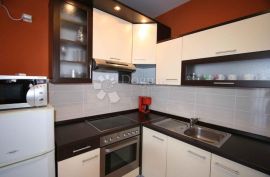 UVALA SOLINE - DVA APARTMANA PRVI RED DO MORA, Dobrinj, Kвартира