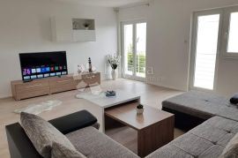 ROGOZNICA- VELIKI POPUST! PREDIVNI STAN 300M OD MORA, Rogoznica, Appartement