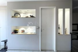 LUKSUZNI STAN PRVI RED DO MORA, Umag, Apartamento