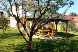 Stan u centru Slatine, Slatina, Apartamento