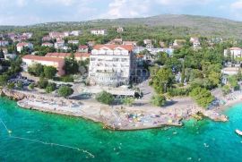 Hotel prvi red do mora, Crikvenica, Propiedad comercial