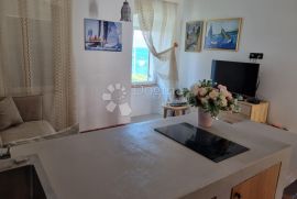 Pećine - dvosobni luksuzno uređeni stan uz more, Rijeka, Apartamento